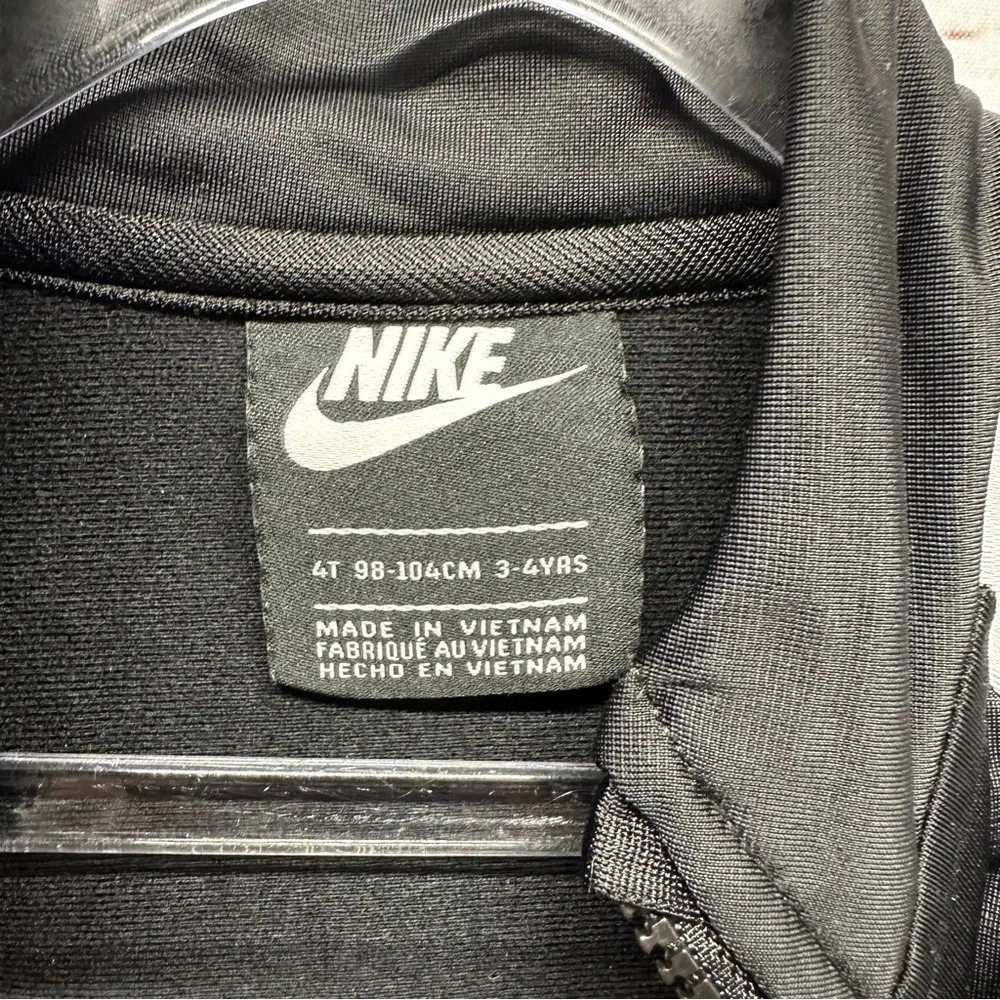 Nike Full Zip Athletic Boys Jacket Black Gray Lightweight Size 4t